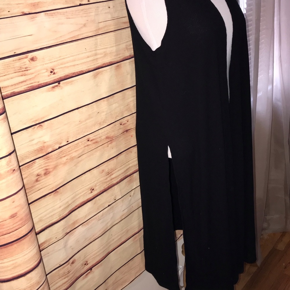 🚫SOLD🚫 LuLaRoe Black Ribbed Joy Duster Vest - Picture 4 of 7
